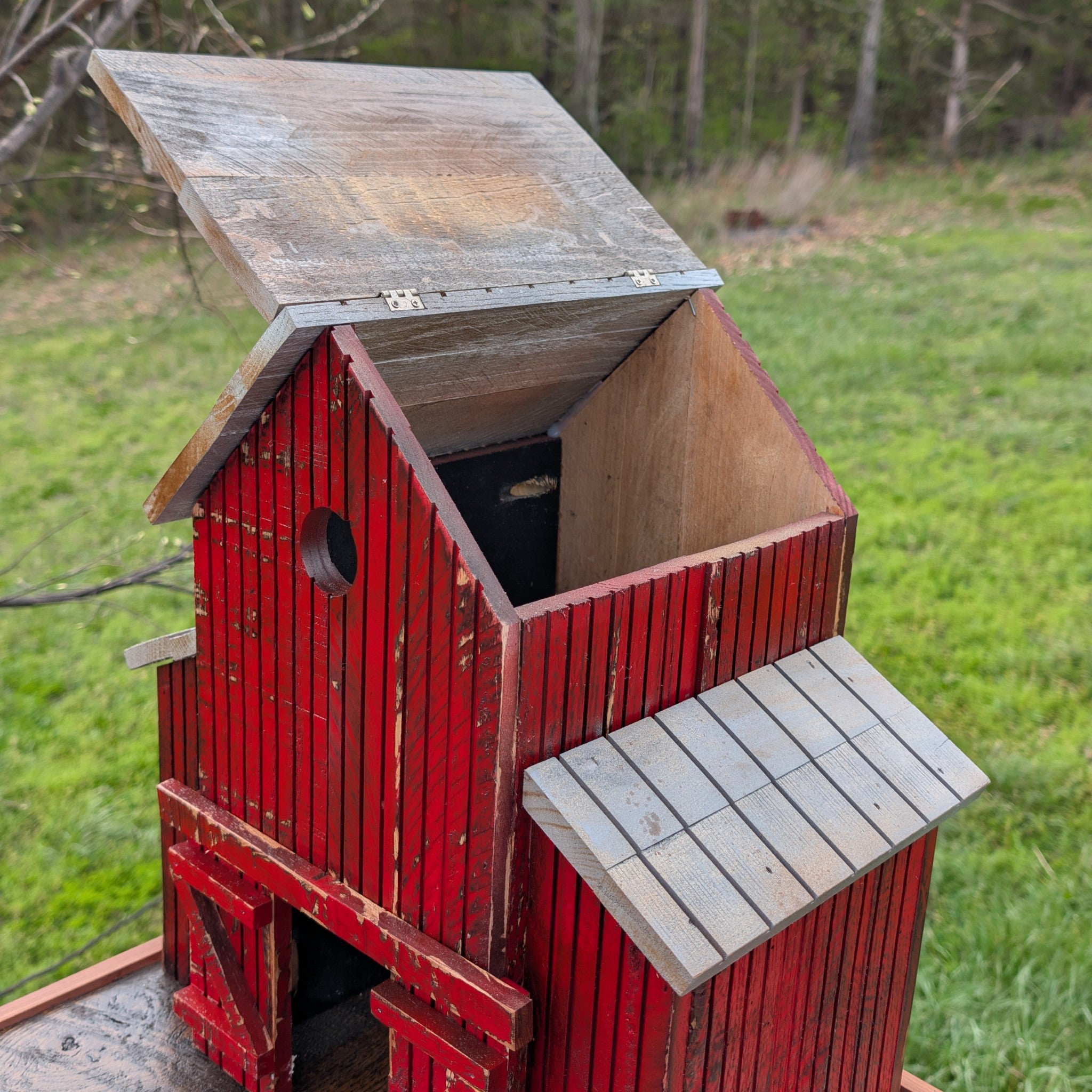 Rustic Barn Bird Feeder / House